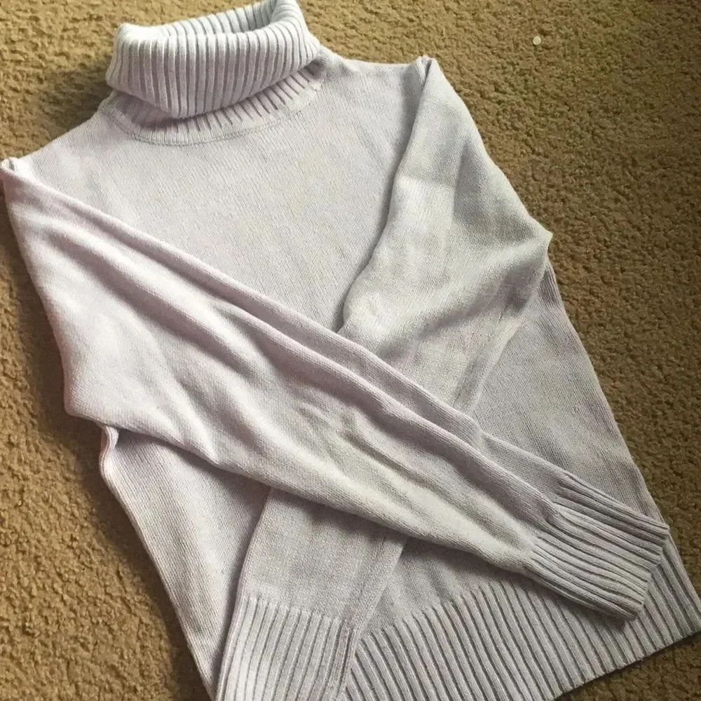 Sweater - Picture 6 of 10